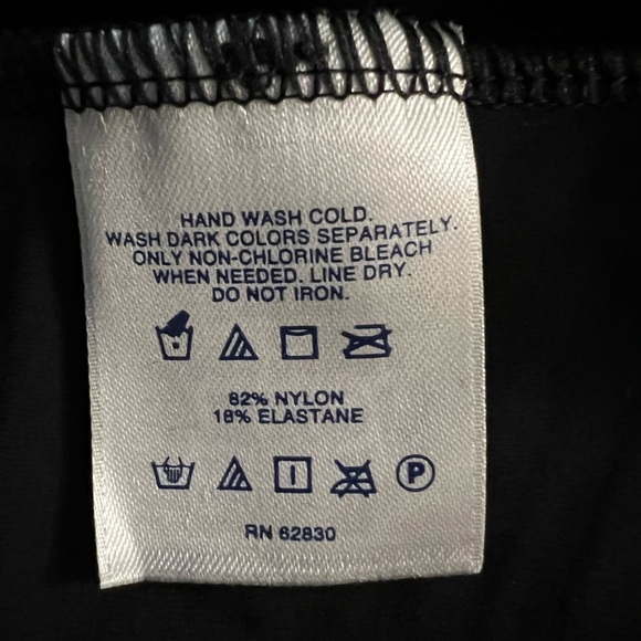 Lands’ End Rash Guard Swimming Shirt size 10-12 - Picture 4 of 4